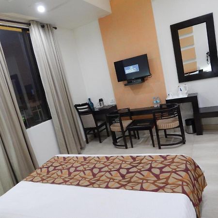 Hotel The Marque 马图拉 外观 照片