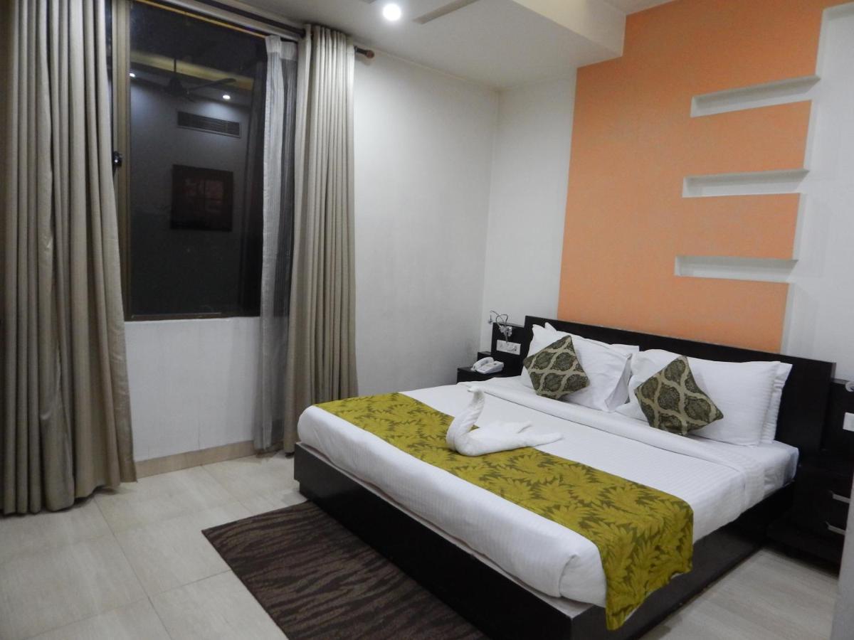 Hotel The Marque 马图拉 外观 照片