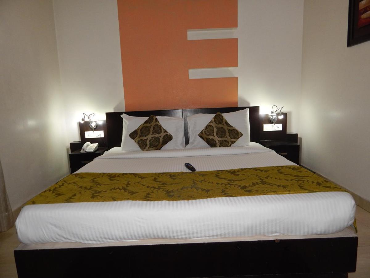 Hotel The Marque 马图拉 外观 照片