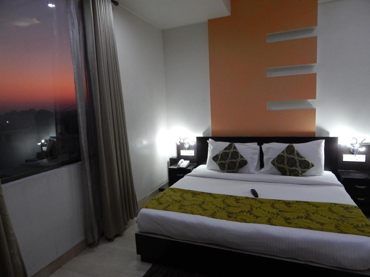 Hotel The Marque 马图拉 外观 照片