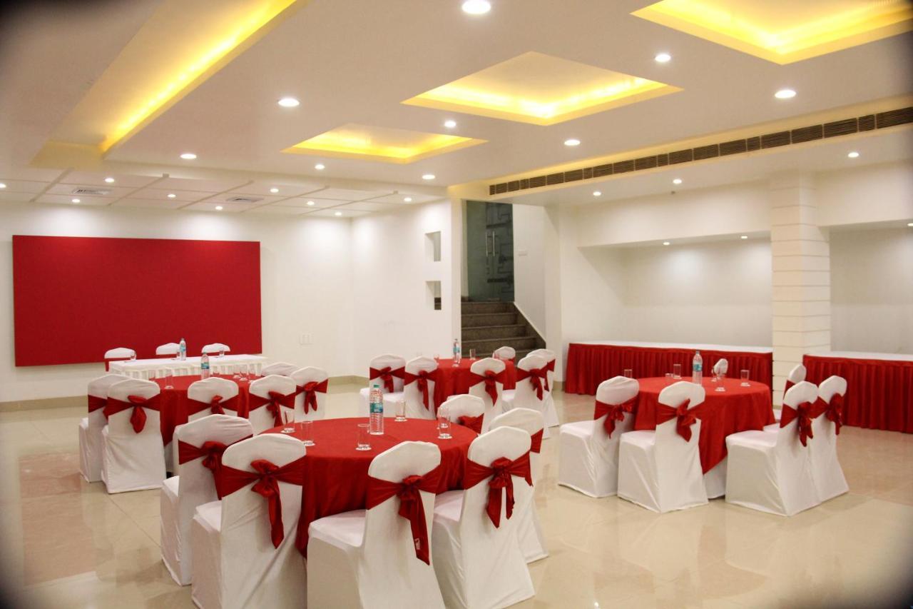 Hotel The Marque 马图拉 外观 照片