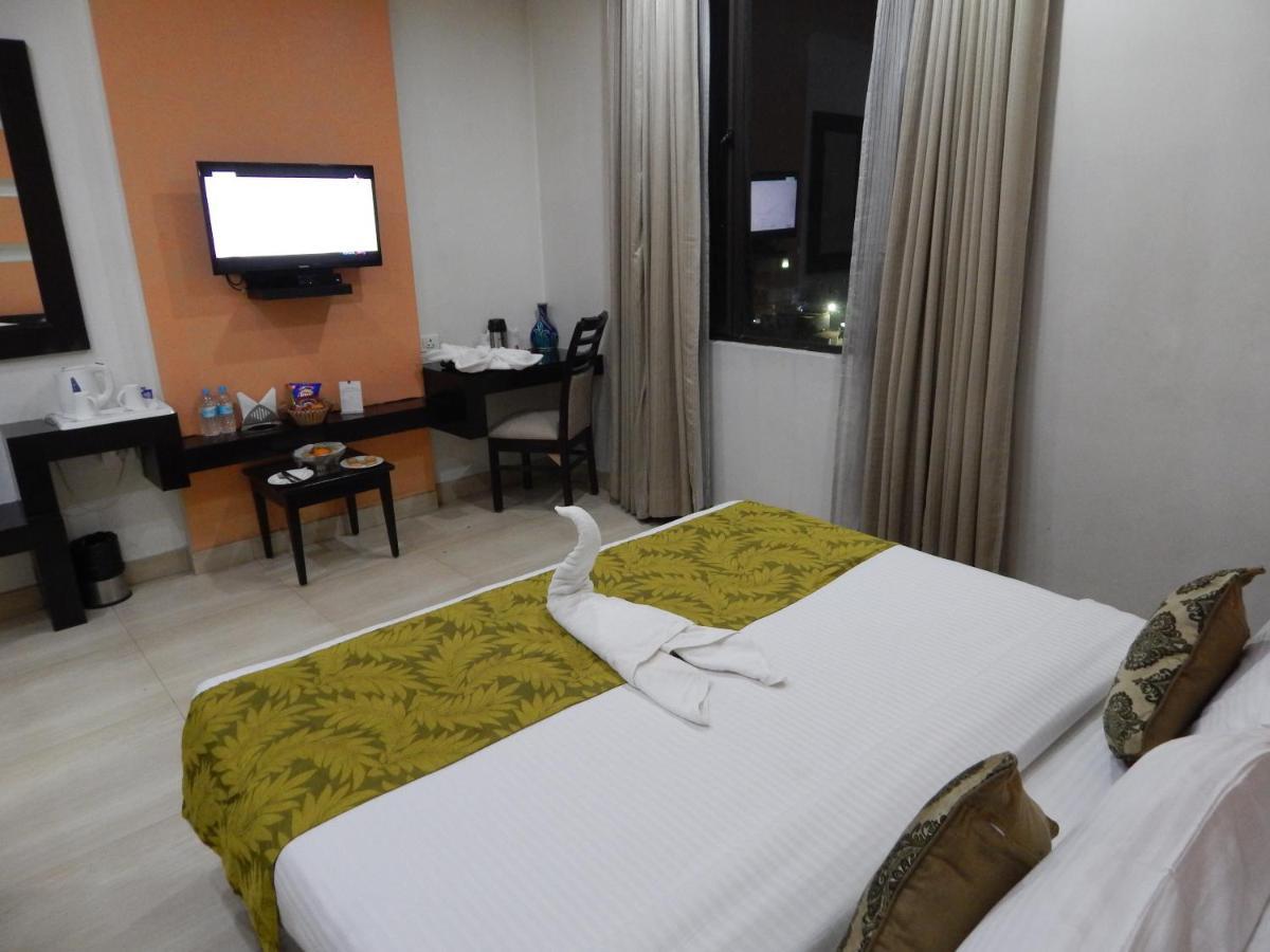 Hotel The Marque 马图拉 外观 照片