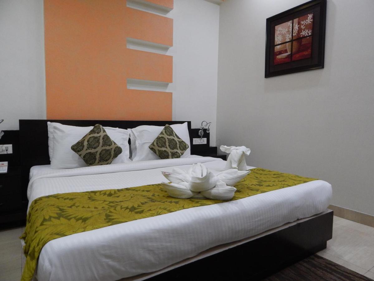 Hotel The Marque 马图拉 外观 照片
