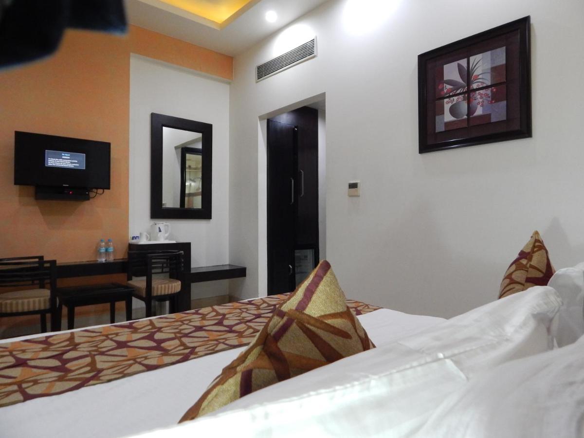 Hotel The Marque 马图拉 外观 照片