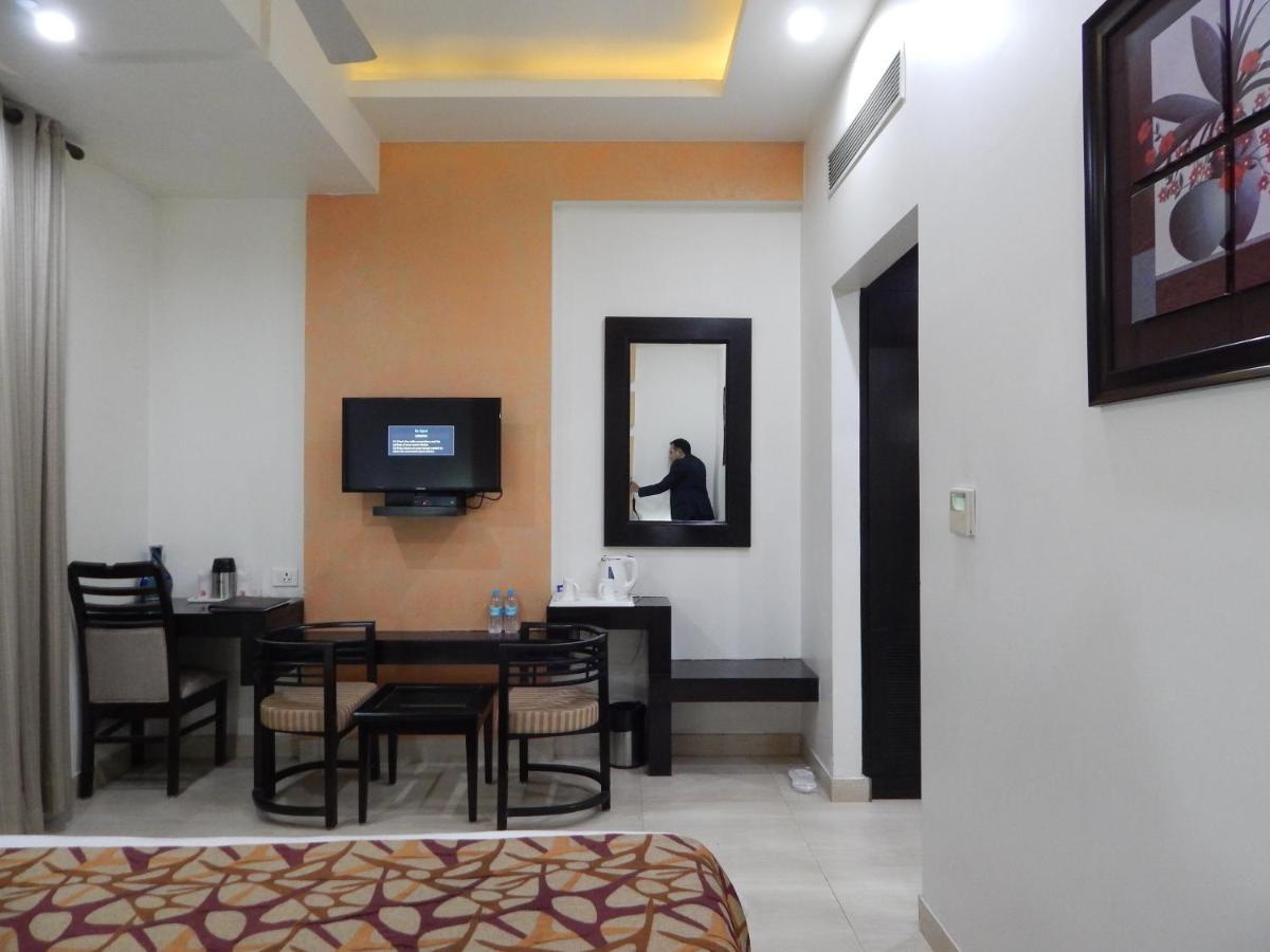 Hotel The Marque 马图拉 外观 照片