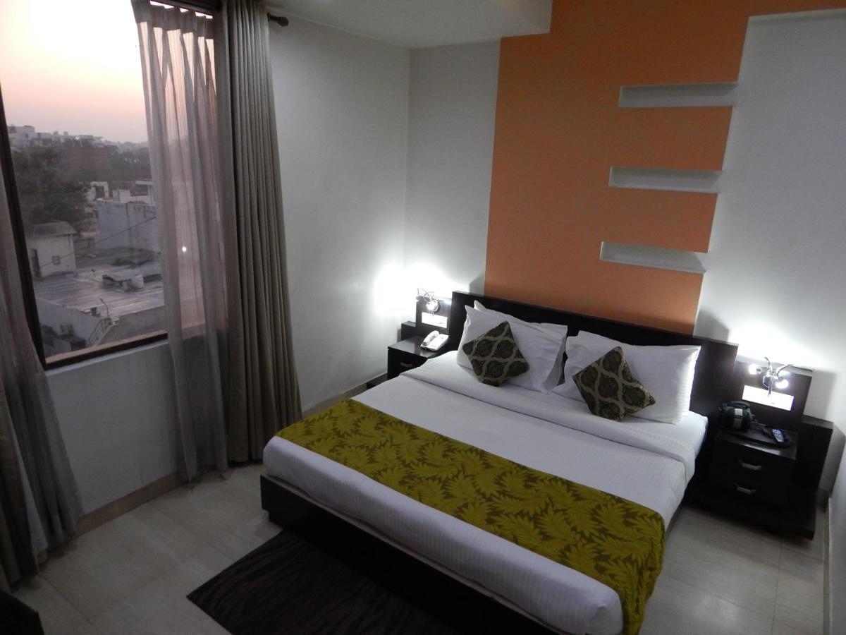 Hotel The Marque 马图拉 外观 照片